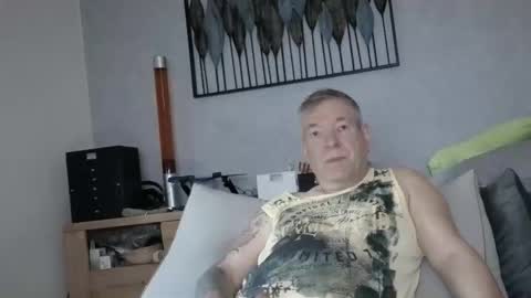Stranger online show from May 21, 6:09 am