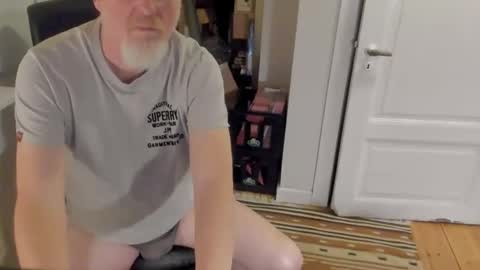 strip_m online show from January 20, 5:48 pm