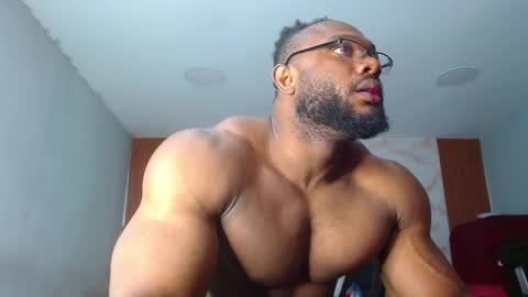 strong_george1 online show from October 9, 12:48 am