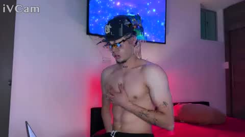 stronghardlatino online show from October 21, 2:58 am