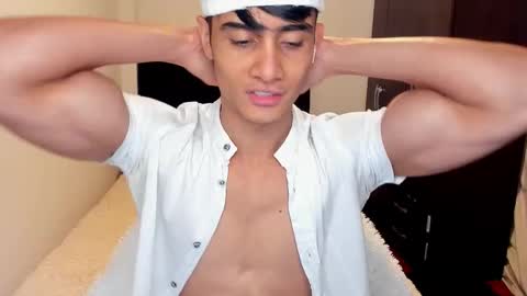 Snapshot of stylish_men chatting on September 19, 5:02 pm stylish men online show from September 19, 5:02 pm