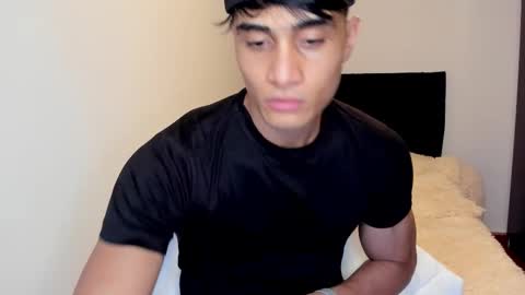 Snapshot of stylish_men chatting on September 28, 7:23 pm stylish men online show from September 28, 7:23 pm