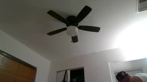 succafreeswag online show from April 23, 2:16 am