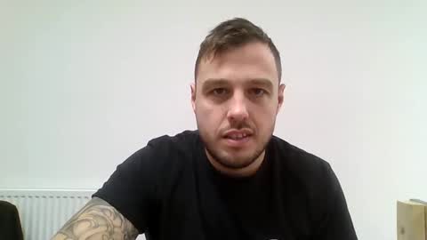 Snapshot of suggs124 chatting on December 11, 2:28 pm suggs124 online show from December 11, 2:28 pm