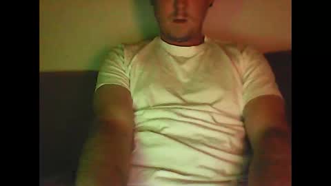 sunnygun0 online show from December 23, 7:41 pm