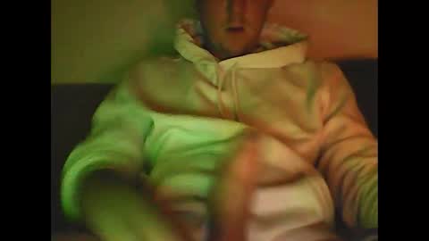 sunnygun0 online show from December 7, 3:19 pm