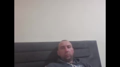 super42835015 online show from March 2, 6:15 pm