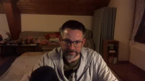 supersquirrel81 online show from November 25, 7:49 pm