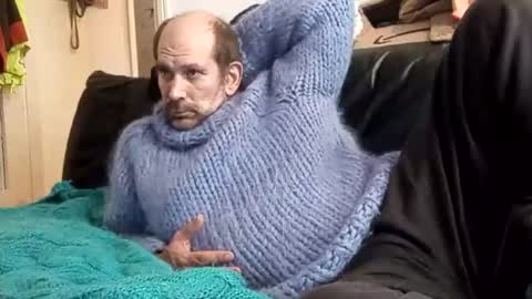 sweaterboy666 online show from November 20, 10:25 am