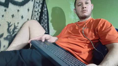 Snapshot of sweet_guy36 chatting on September 19, 6:41 pm sweet_guy36 online show from September 19, 6:41 pm