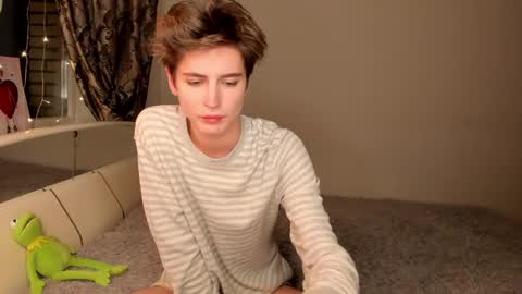 kira online show from March 3, 7:12 pm