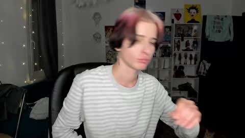 kira online show from November 25, 8:22 pm