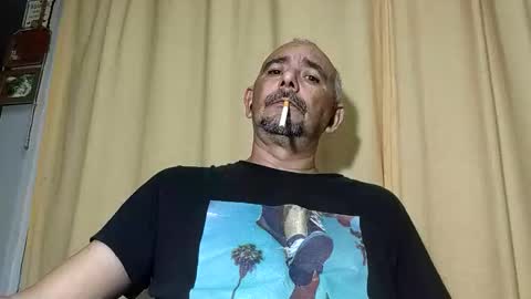 sweetcuervo independent model online show from April 20, 3:42 am
