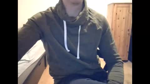 sweetguy8210 online show from December 21, 3:42 pm