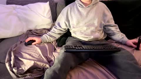 Snapshot of sweetheart13x chatting on October 28, 10:45 pm sweetheart13x online show from October 28, 10:45 pm