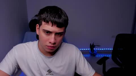 Lian online show from December 12, 4:48 am