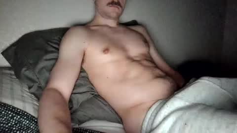 sweetlou22 online show from January 4, 4:33 am