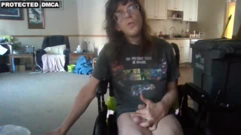 Snapshot of sweetman4u75 chatting on February 28, 11:01 pm Sweet Man online show from February 28, 11:01 pm