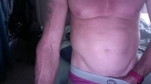 WeAim2PZzz online show from December 10, 8:08 am