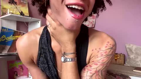 Snapshot of swettcabol chatting on February 26, 5:07 pm swettcabol online show from February 26, 5:07 pm