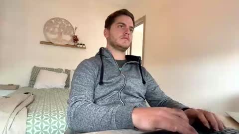 syl092 online show from March 30, 12:17 pm