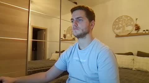 syl092 online show from January 10, 4:11 pm