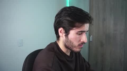 t0ny_wylie online show from December 19, 3:07 am