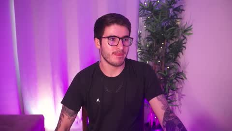 t0ny_wylie online show from March 13, 5:19 pm