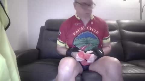 tacrunner66_ online show from February 20, 2:52 pm