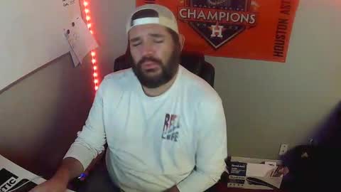 TaintNuzzler online show from February 9, 7:05 am