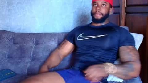 Tairon Tucke online show from March 11, 2:40 pm