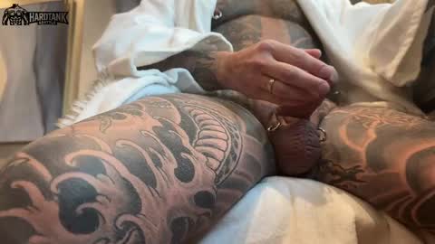 Tank Guy online show from April 18, 10:09 pm