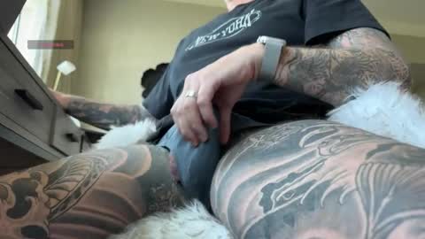 Tank Guy online show from April 2, 4:21 am