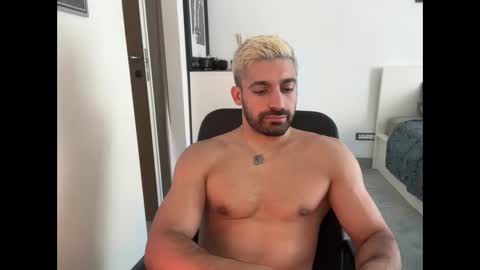 tarquit8 online show from September 14, 1:24 pm