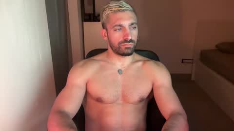 tarquit8 online show from September 26, 9:01 pm