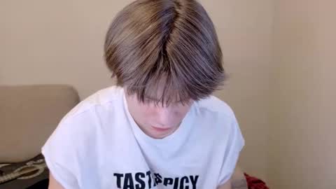 tasteithorny online show from April 4, 1:52 pm