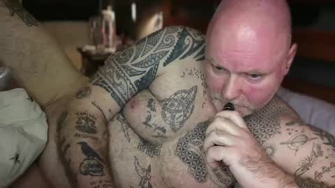 Tattooeddilf 01 online show from April 13, 9:37 pm