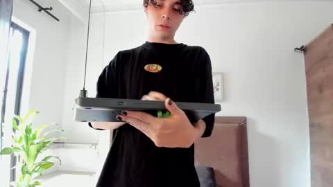     online show from February 3, 7:19 pm