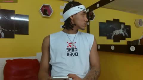 Taylor online show from March 19, 2:48 am