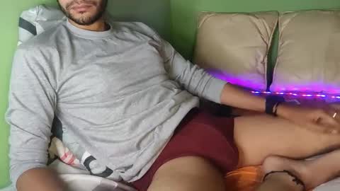 Taylor online show from February 8, 1:44 am