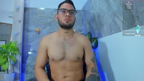 TAYLOR AND TAYLER online show from January 12, 4:44 pm