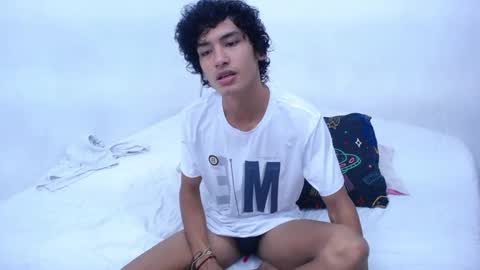 Tayron online show from December 23, 3:55 pm