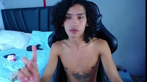 Tayron online show from April 10, 9:00 pm