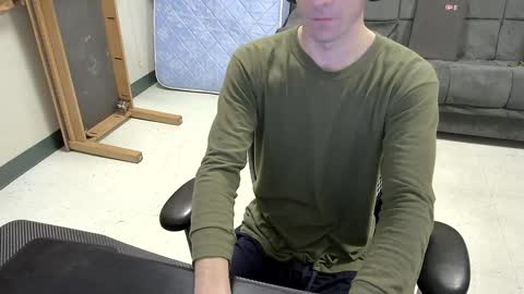 Snapshot of tbone_93 chatting on December 19, 3:08 pm Tbone online show from December 19, 3:08 pm