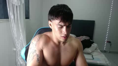 team23hot0 online show from September 26, 5:49 am