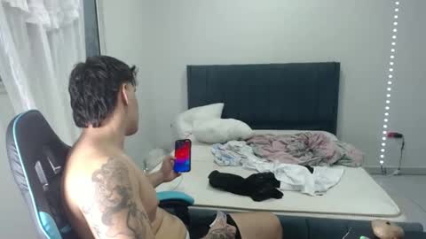 team23hot0 online show from September 25, 5:28 am