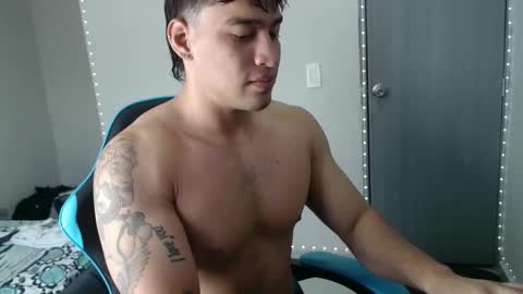 team23hot0 online show from October 6, 6:45 pm