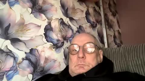 Mark online show from November 5, 2:19 pm