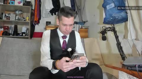 Virg Lszl online show from February 2, 5:15 pm