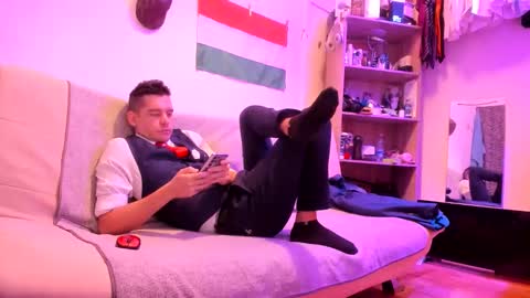 Virg Lszl online show from December 16, 5:58 am